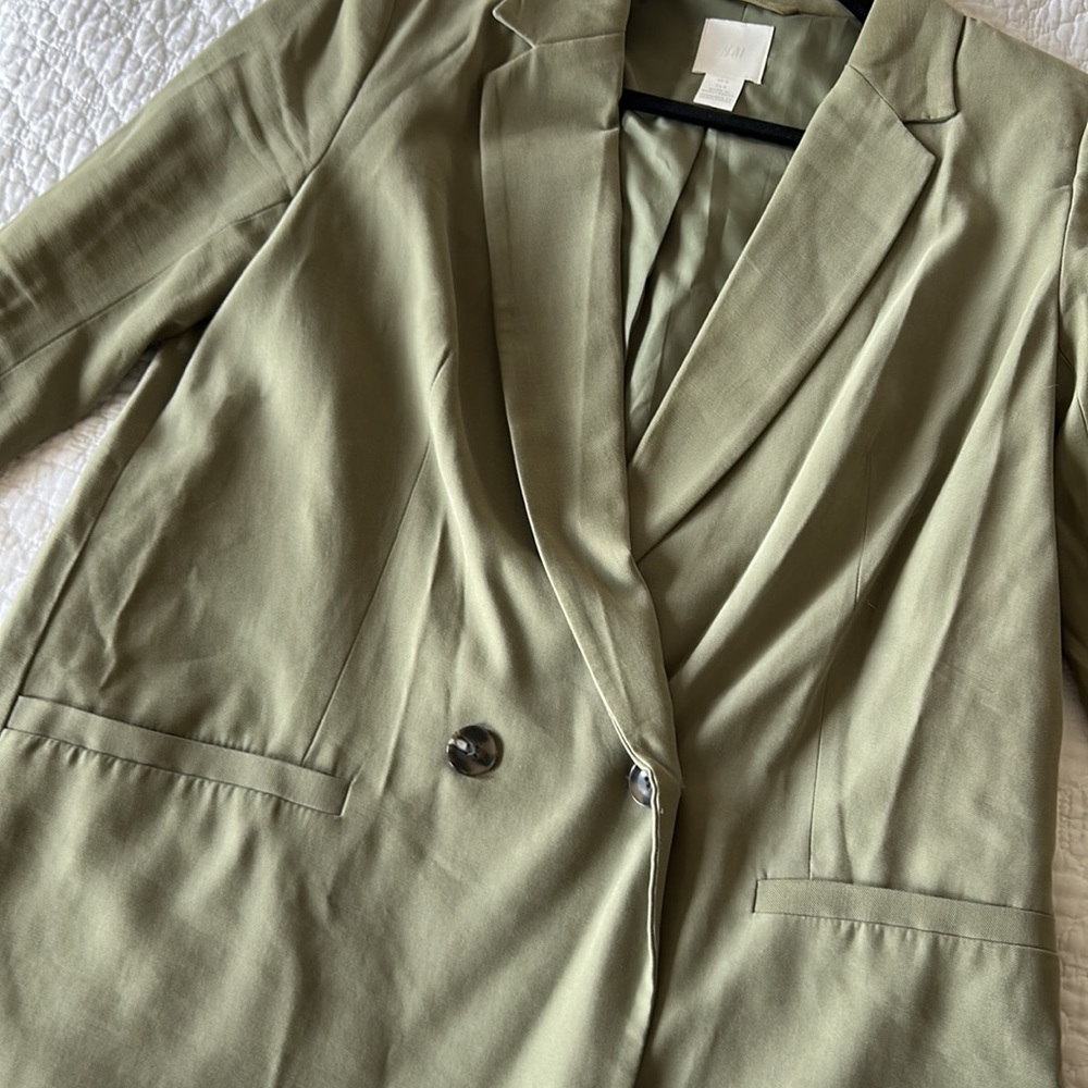H&M Blazer - Picture 3 of 4